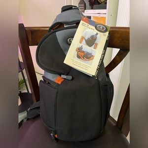 SOLD- Tamrac camera sling bag